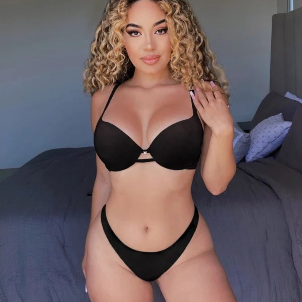 2021 T-Shirt Underwire Bra - Black Caviar - Savage X Fenty (Rihanna) - 34D